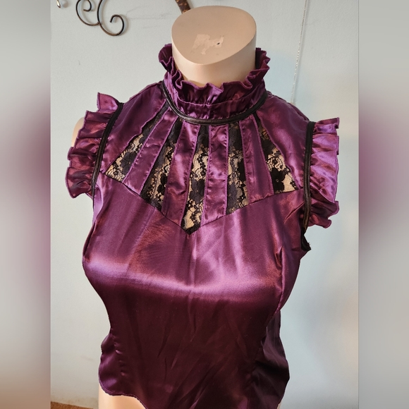 Satin & lace blouse - Picture 7 of 7